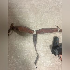 Horse size leather breast collar